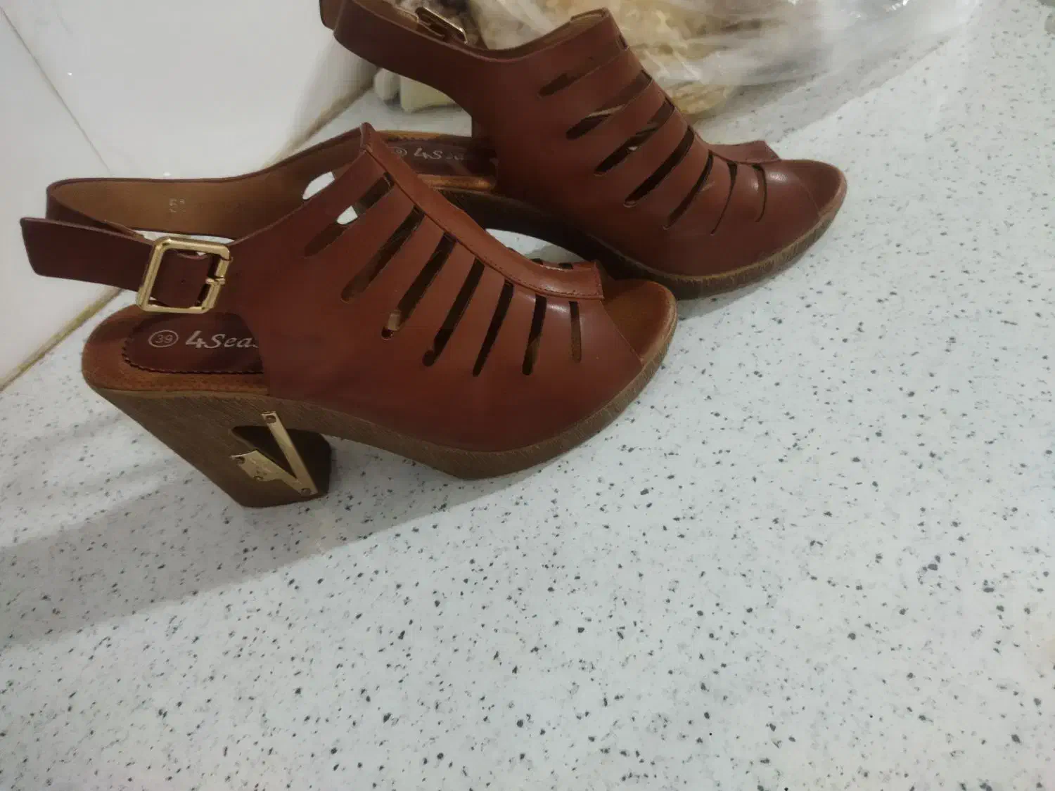 کفش نو شماره 39|کیف، کفش، کمربند|سرپل ذهاب, |دیوار