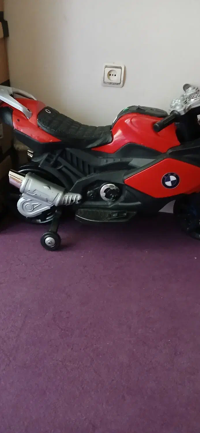 موتور شارژی بی ام و ۵سال خواب بوده باطری میخاد|اسباب‌بازی بچه|فردیس, طالقانی|دیوار