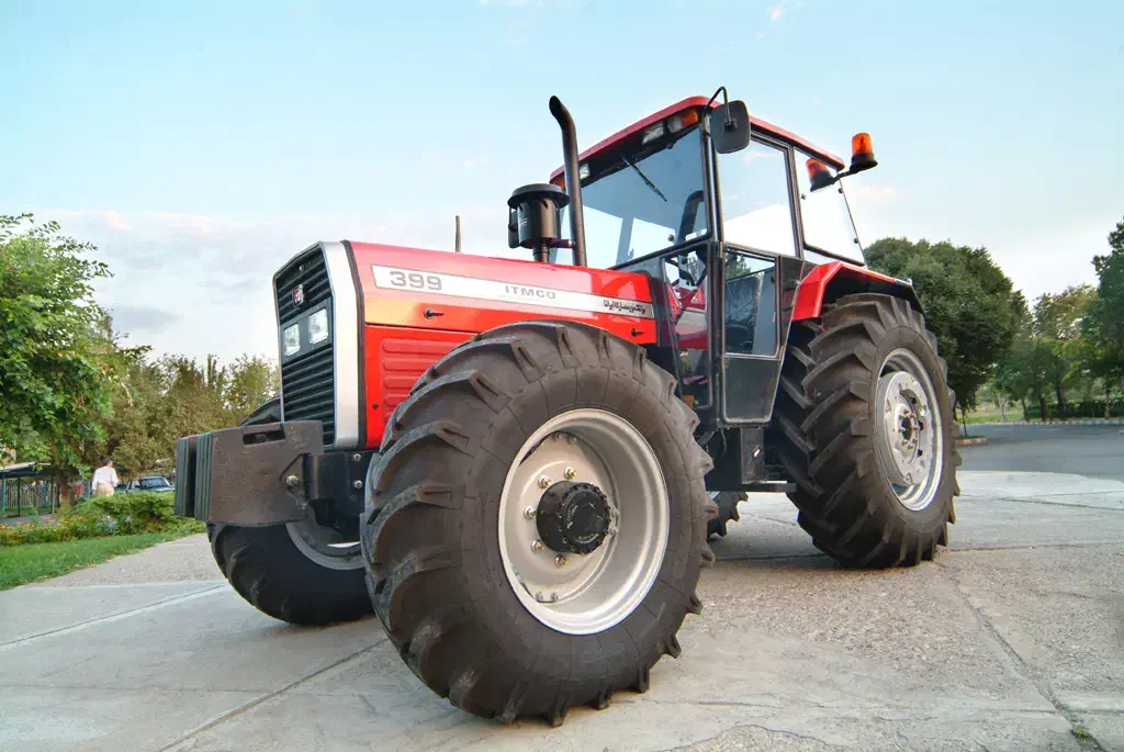 شخم تراکتور اجاره ای|خدمات باغبانی و درختکاری|بندر ماهشهر, |دیوار