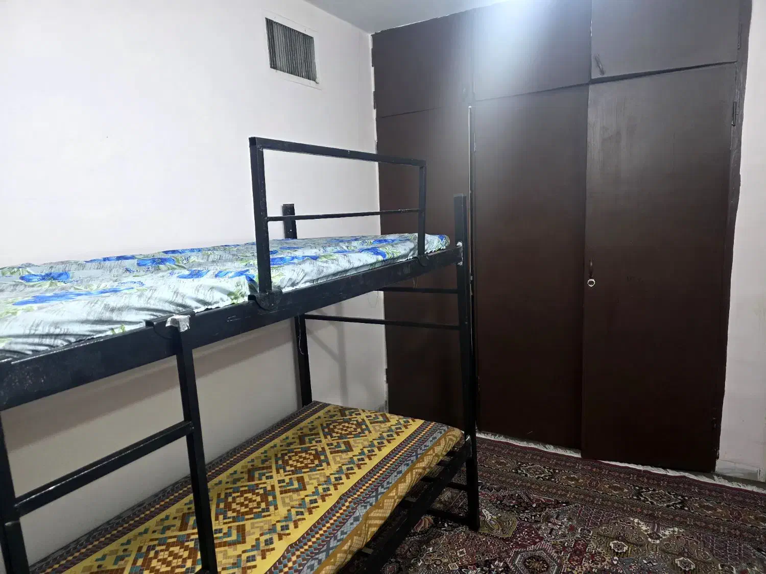خوابگاه دخترانه مهرسا در قصرودشت|اجارهٔ کوتاه‌مدت آپارتمان و سوئیت|شیراز, قدوسی غربی|دیوار