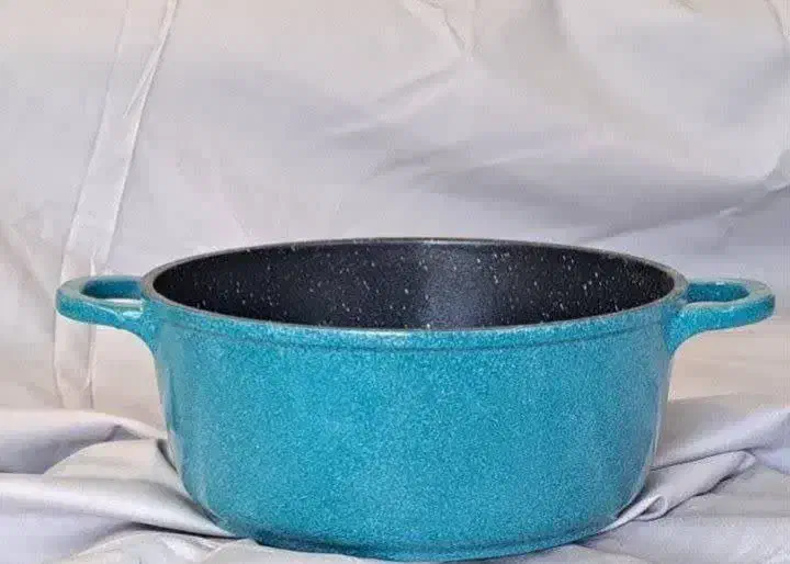 بازسازی ظروف تفلون و چدن با ضمانت همراه با پیک|ظروف پخت‌وپز|قم, شاه ابراهیم|دیوار