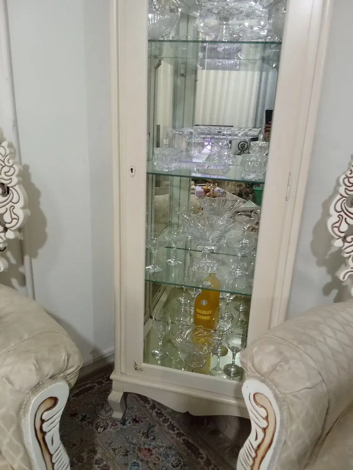 بوفه چوبی سالم در حد نو|بوفه، ویترین، کنسول|ملارد, |دیوار