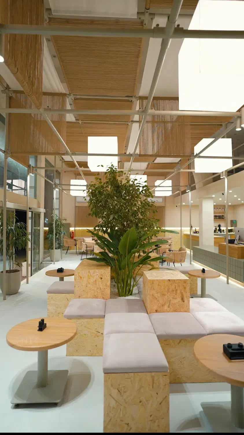 باریستا و کمک باریستا|استخدام خدمات فروشگاه و رستوران|لاهیجان, گلستان|دیوار