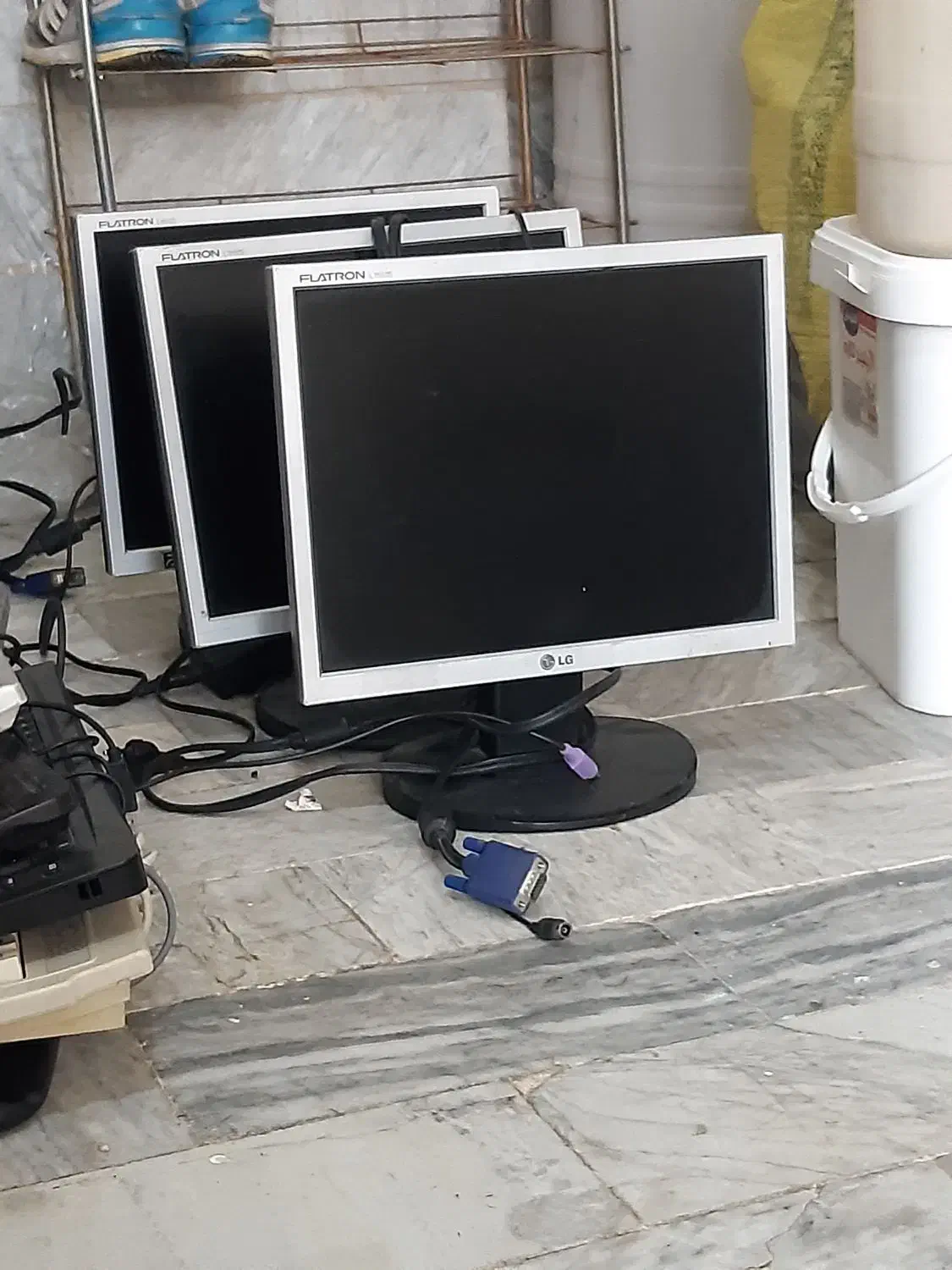 مانیتور|رایانه رومیزی|بروجرد, |دیوار