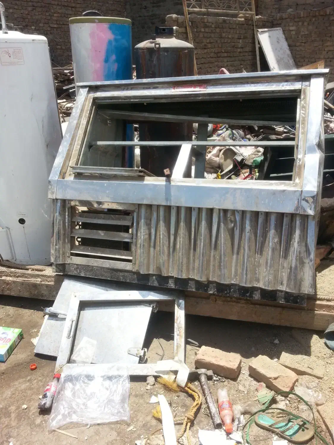 انواع واقسام یخچال ویترینی ایستاده جابستنی فرسوده|فروشگاه و مغازه|بروجرد, |دیوار