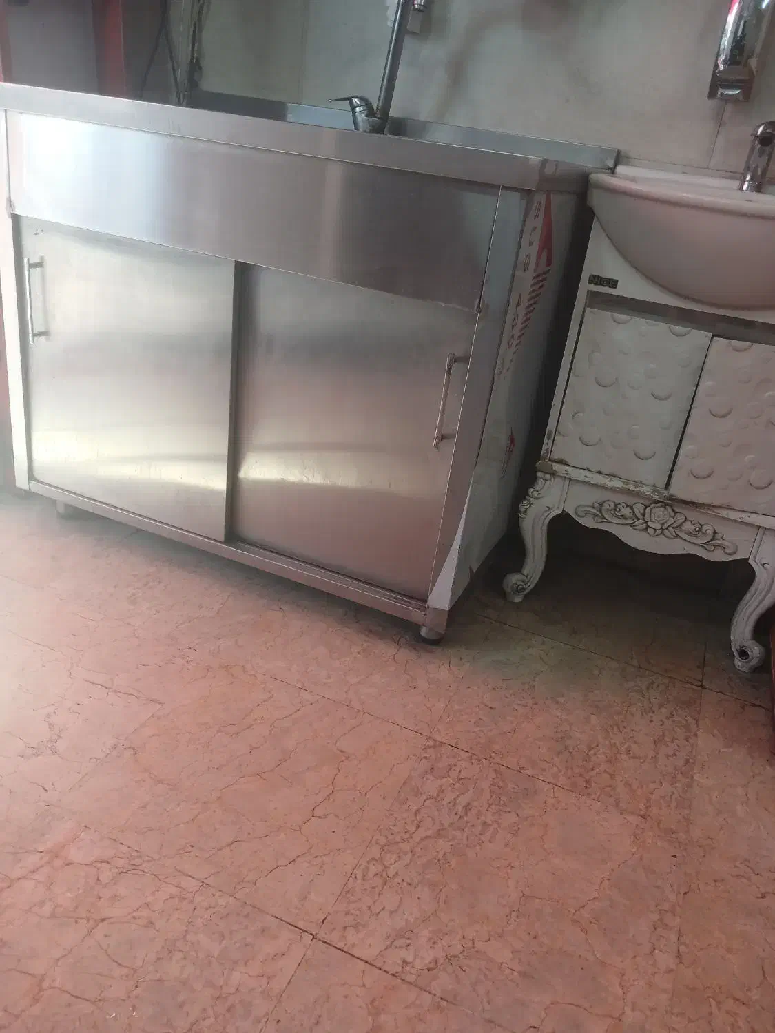 کارگر ساده جگرکی|استخدام خدمات فروشگاه و رستوران|اندیشه, اندیشه فاز ۱|دیوار