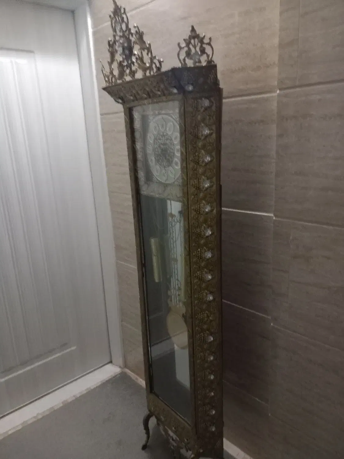 ساعت برنجی ایستاده|ساعت دیواری و تزئینی|پاکدشت, حصار امیر|دیوار