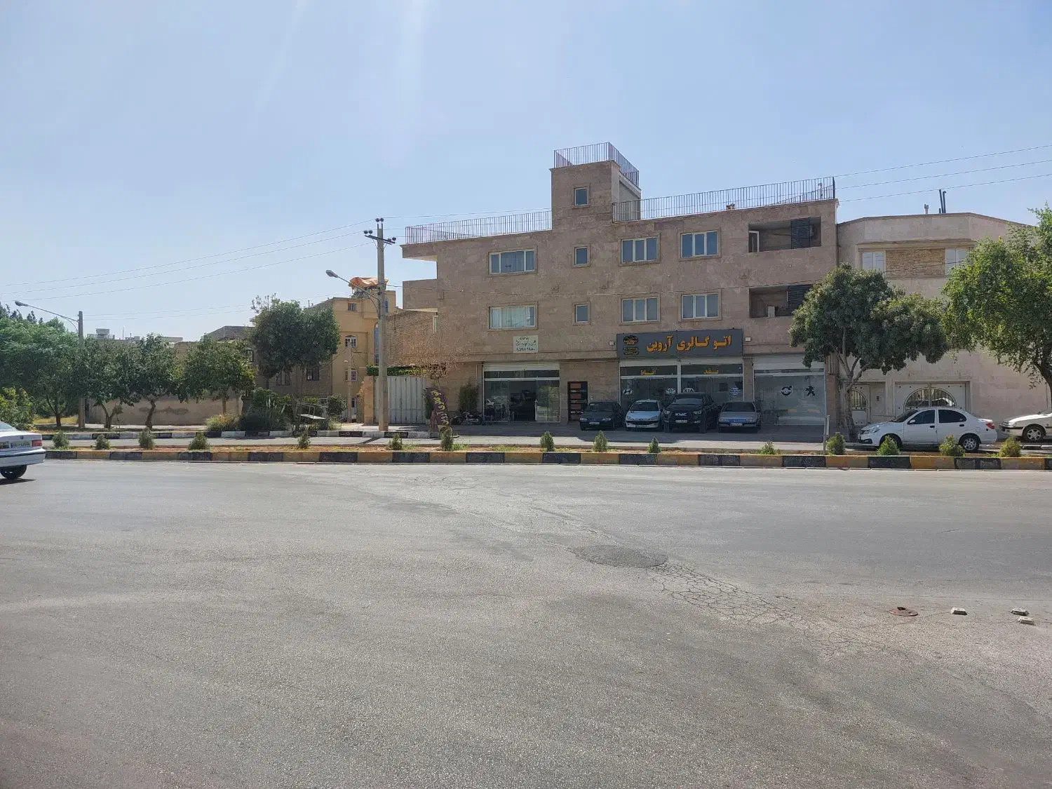 اجاره مغازه بر خیابان اصلی با دید عالی|اجارهٔ مغازه و غرفه|شیراز, بریجستون|دیوار