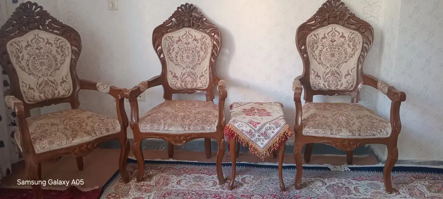 مبل صدامی درحدنو سالم سالم|مبلمان خانگی و میز عسلی|سهند, |دیوار