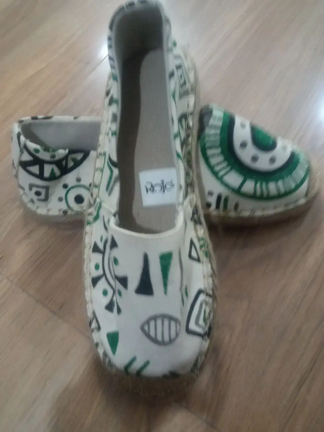 کفش سنتی|کیف، کفش، کمربند|تربت جام, میان جام|دیوار