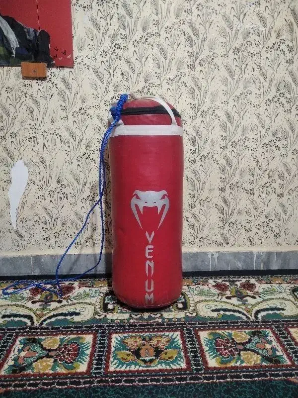 کیسه بوکس|تجهیزات ورزشی|رومشکان, |دیوار