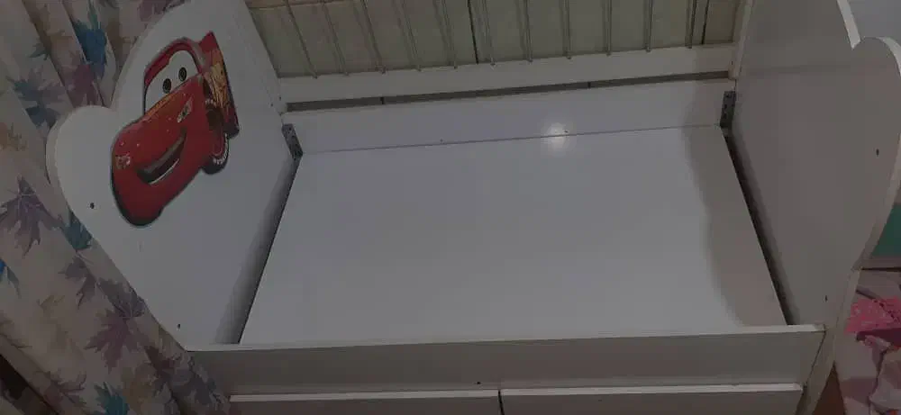 تخت کودک|اسباب و اثاث بچه|شیراز, احمدی جنوبی|دیوار