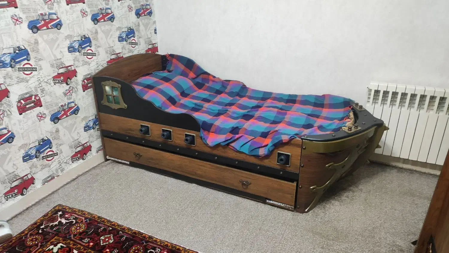 ست تخت خواب و کمد لباس دزدان دریایی|تخت و سرویس خواب|تبریز, |دیوار