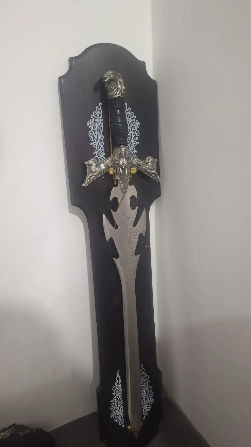 شمشیر|کلکسیون اشیاء عتیقه|تبریز, |دیوار