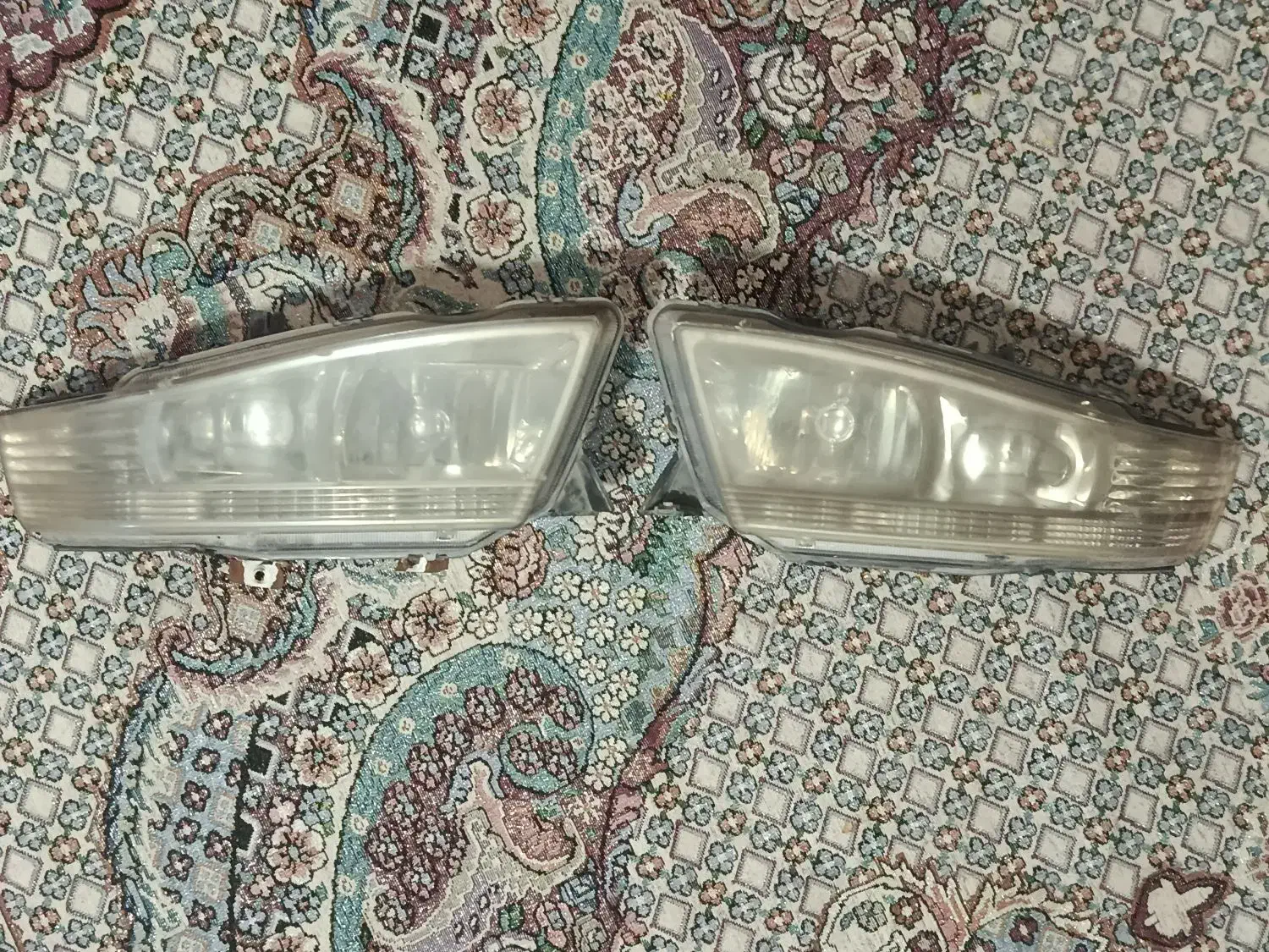 یک جفت چراغ جلو سورن|قطعات یدکی و لوازم جانبی|خرم‌آباد, |دیوار