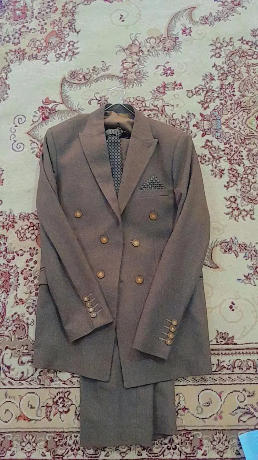 کت شلوار|لباس|ماکو, |دیوار