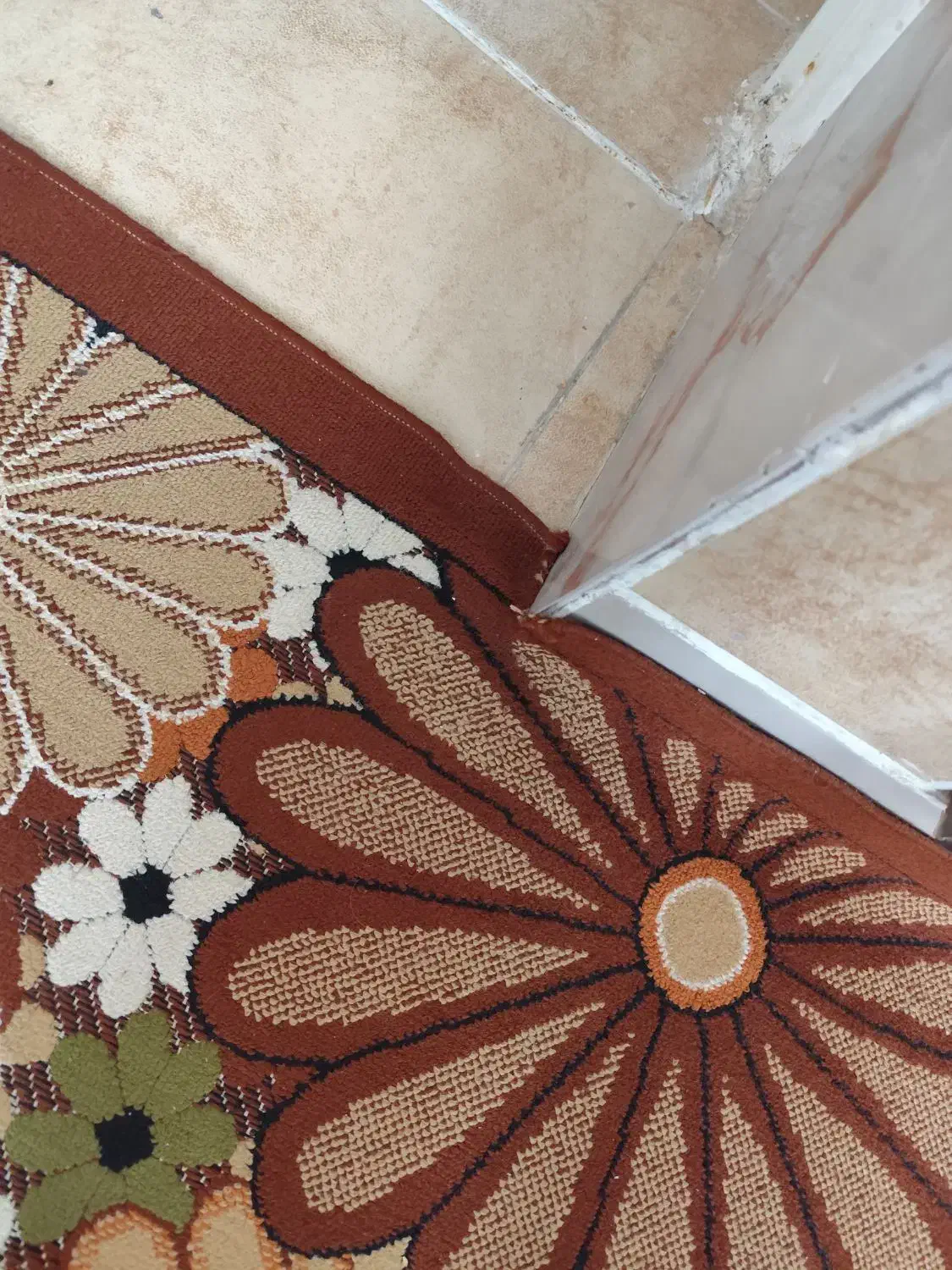 گلیم 1/73 در 2/5 همراه پادری|گلیم، جاجیم، گبه|قدس, شهر‌قدس|دیوار