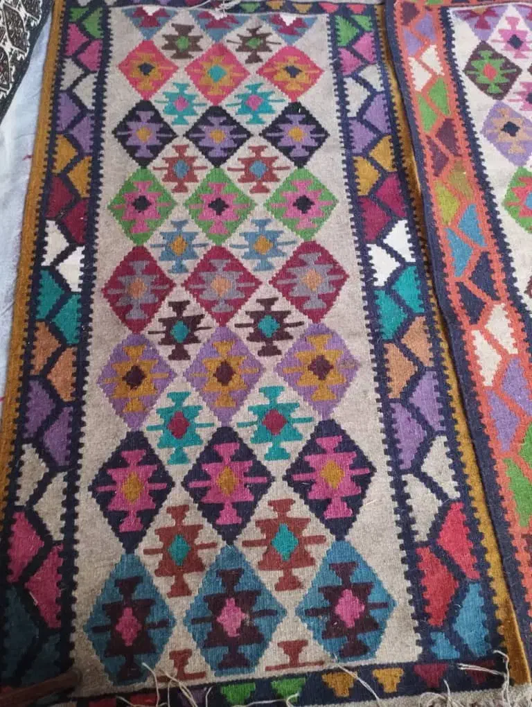 گلیم بافت دستی عنبران ، میناباد|پادری|عنبران, |دیوار