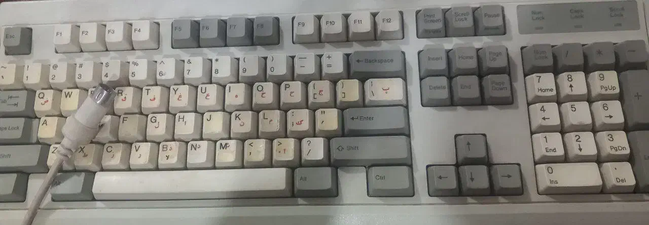 صفحه کلید و کیبورد قدیمی کامپیوتر|قطعات و لوازم جانبی رایانه|یزد, |دیوار