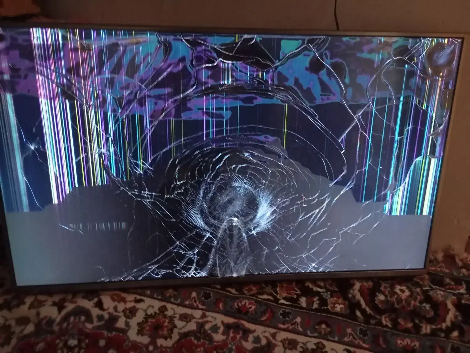 تلویزیون ضربه دیده49اینج|تلویزیون و پروژکتور|خرم‌آباد, |دیوار