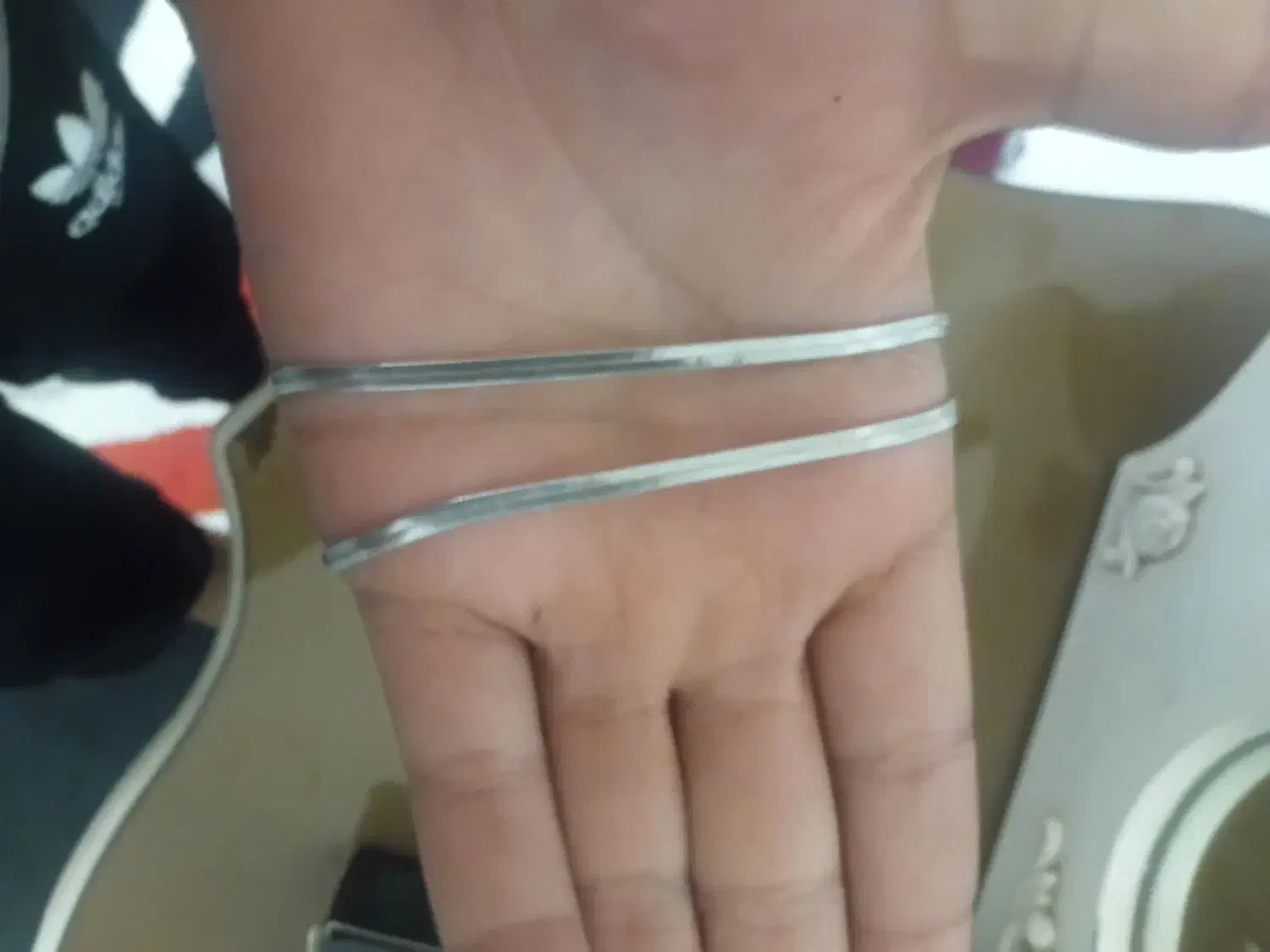 گردن بند|بدلیجات|مشهد, طرق|دیوار