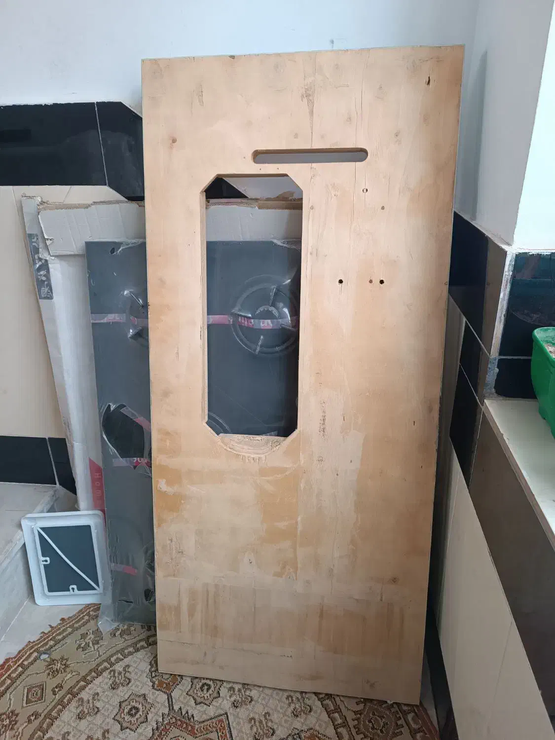 تخته چرخ خیاطی|لوازم خیاطی و بافتنی|مهاباد (آذربایجان غربی), |دیوار