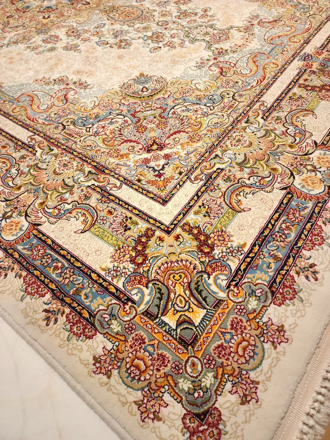 فرش ۶متری صادراتی نونو مناسب جهیزیه|فرش|تهران, منیریه|دیوار