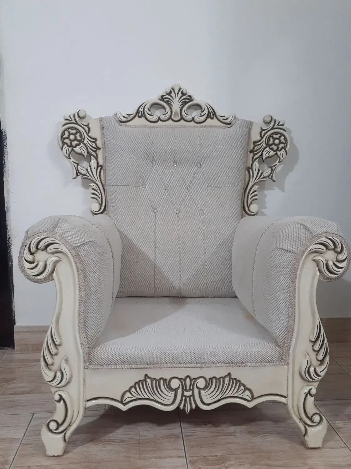 مبل ۷نفره|مبلمان خانگی و میز عسلی|گلبهار, شهر جدید گلبهار|دیوار