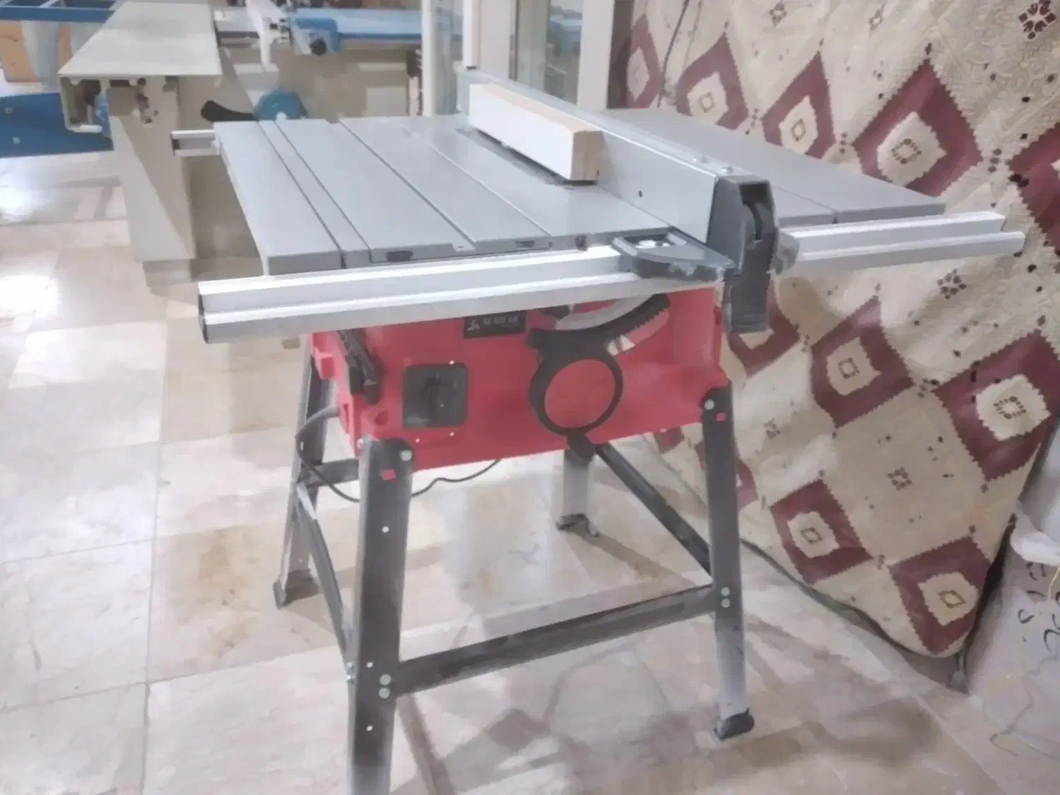 اره میزی محک|ماشین‌آلات صنعتی|رباط‌کریم, وهن آباد|دیوار