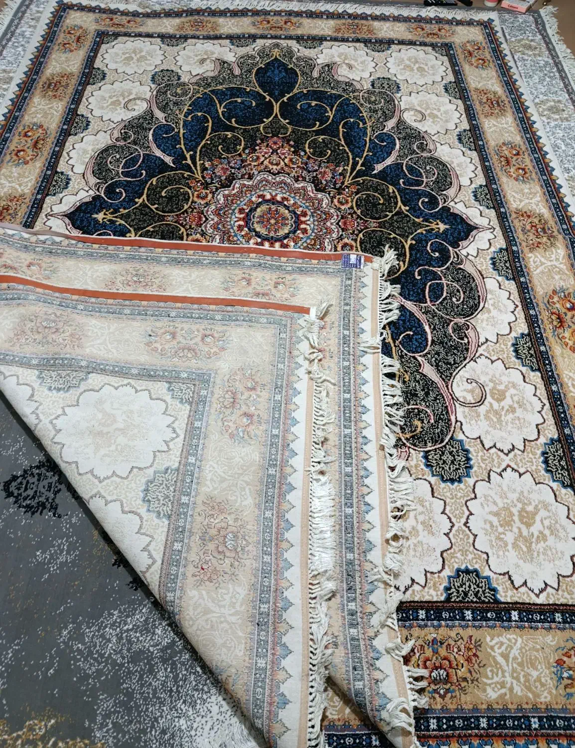 ۲تا فرش ۹متری ۵۰۰شانه درحدنو تروتمیز جفتش باهم۷۹۰۰|فرش|مراغه, |دیوار