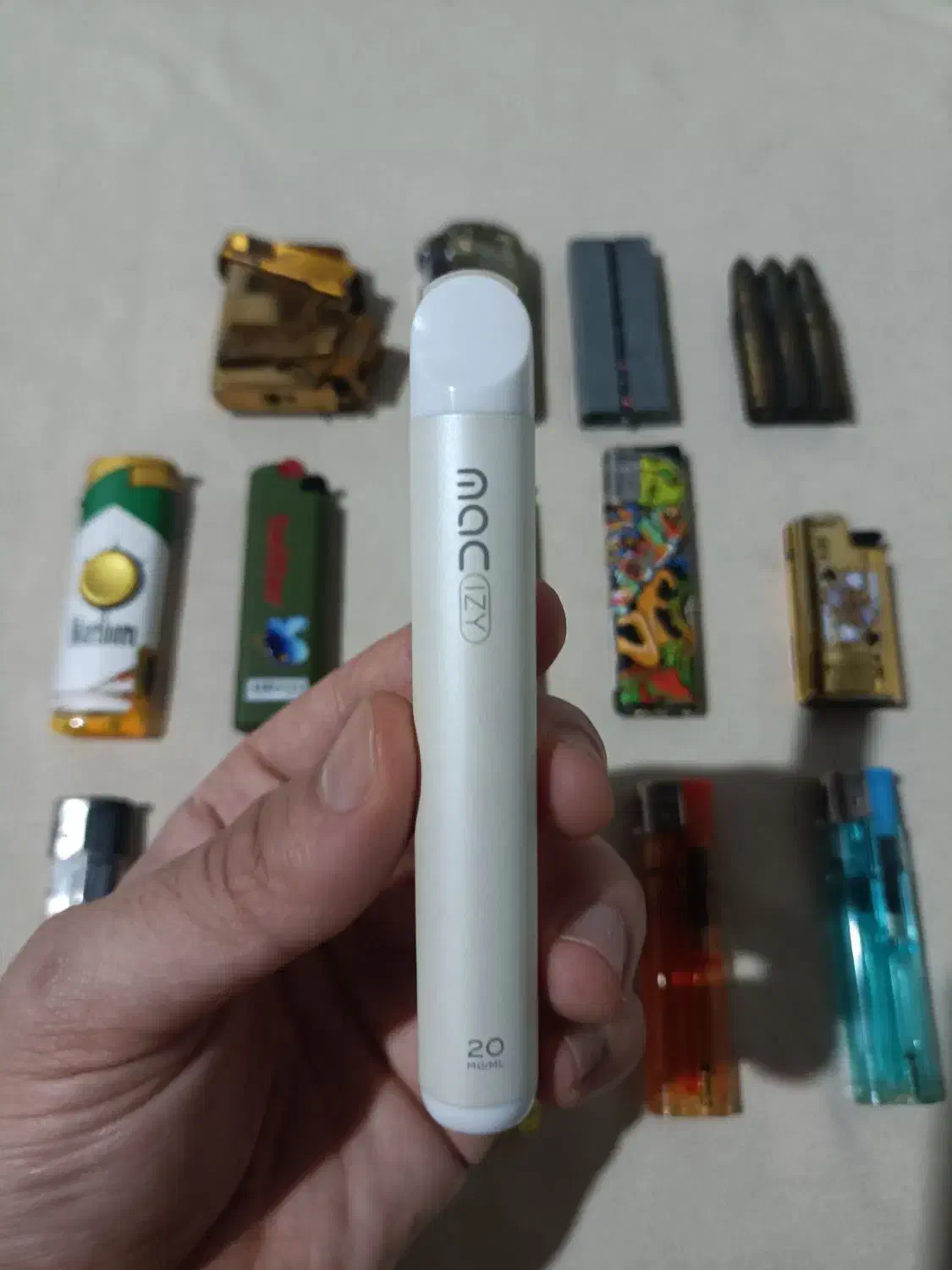 پاد و فندک همه باهم ۷۰۰ تومان|کلکسیون و سرگرمی|بندر انزلی, لاله|دیوار