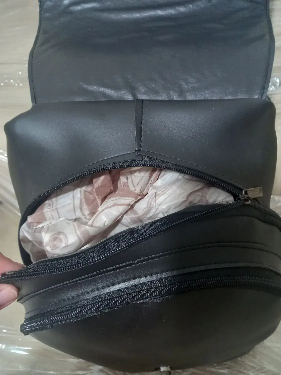 کوله پشتی بی تی اس|کیف، کفش، کمربند|الوند, |دیوار