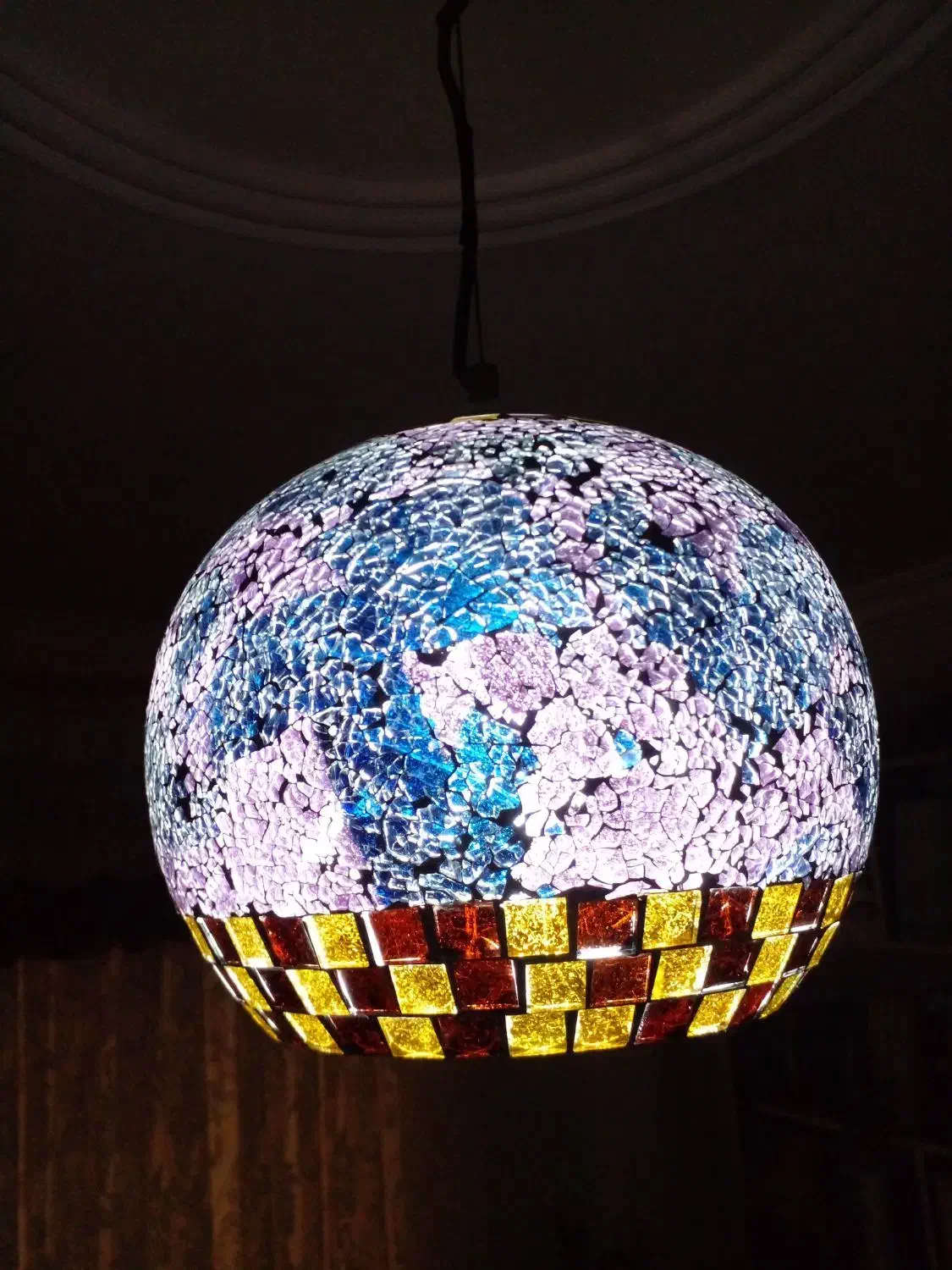 لوستر|لوستر و چراغ آویز|رشت, سعدی (تختی)|دیوار