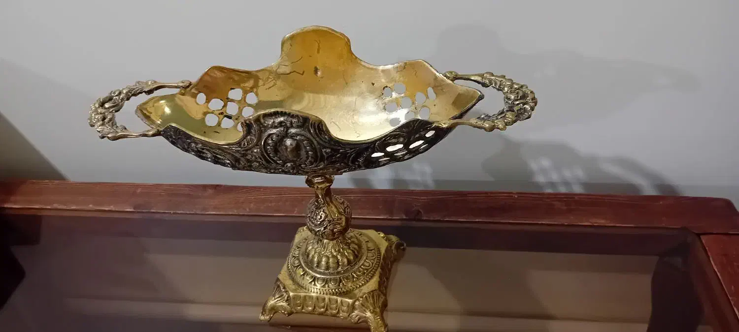 کشکول برنز|کلکسیون اشیاء عتیقه|فردیس, سرحد آباد|دیوار