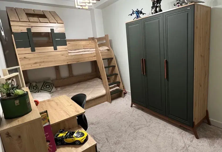 سرویس خواب ژیک/ تخت دو طبقه/میزتحریر/کمد/دراور|تخت و سرویس خواب|تبریز, |دیوار