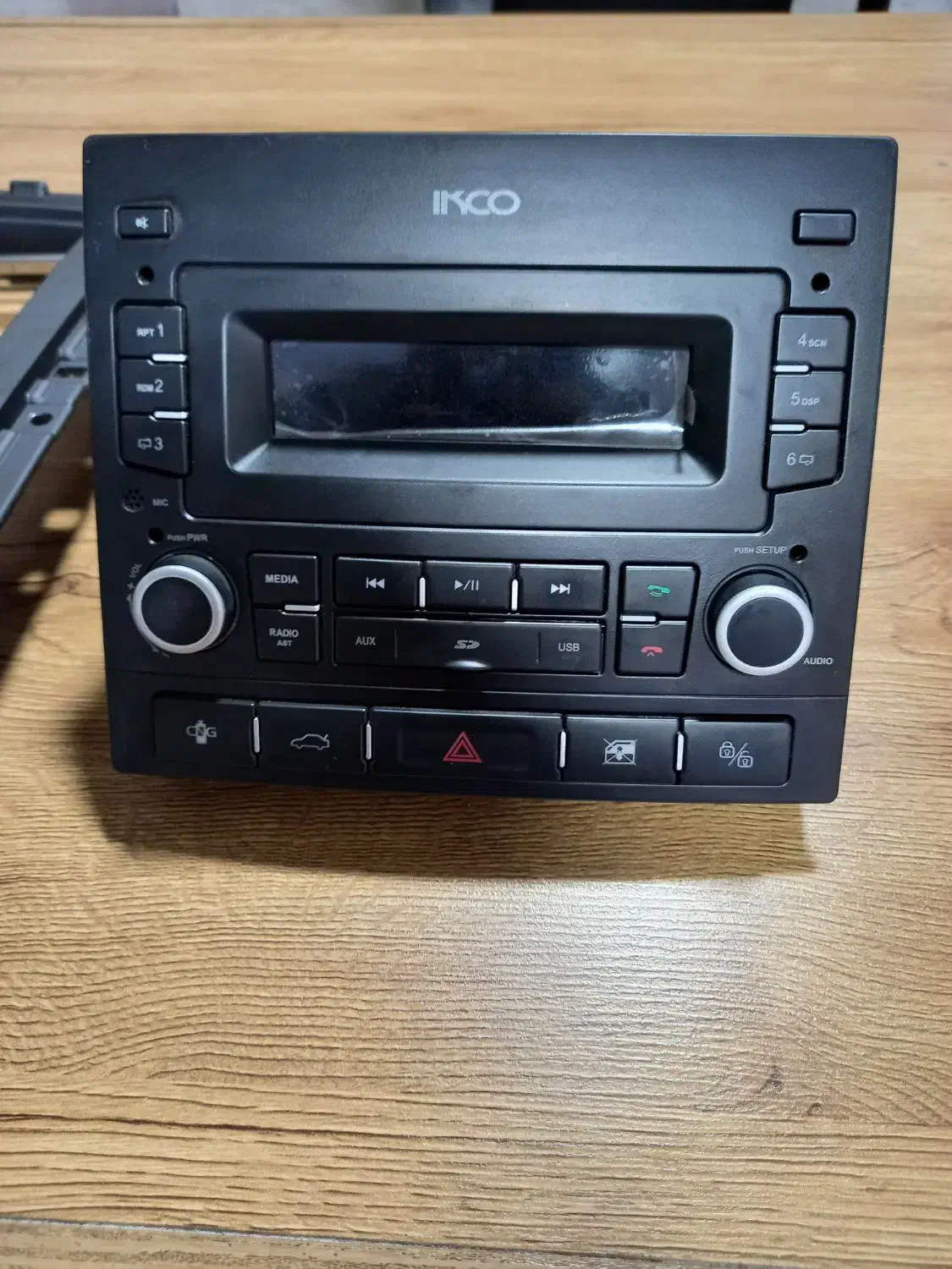 ضبط فابریکی ایساکویی پارس|قطعات یدکی و لوازم جانبی|آباده, |دیوار