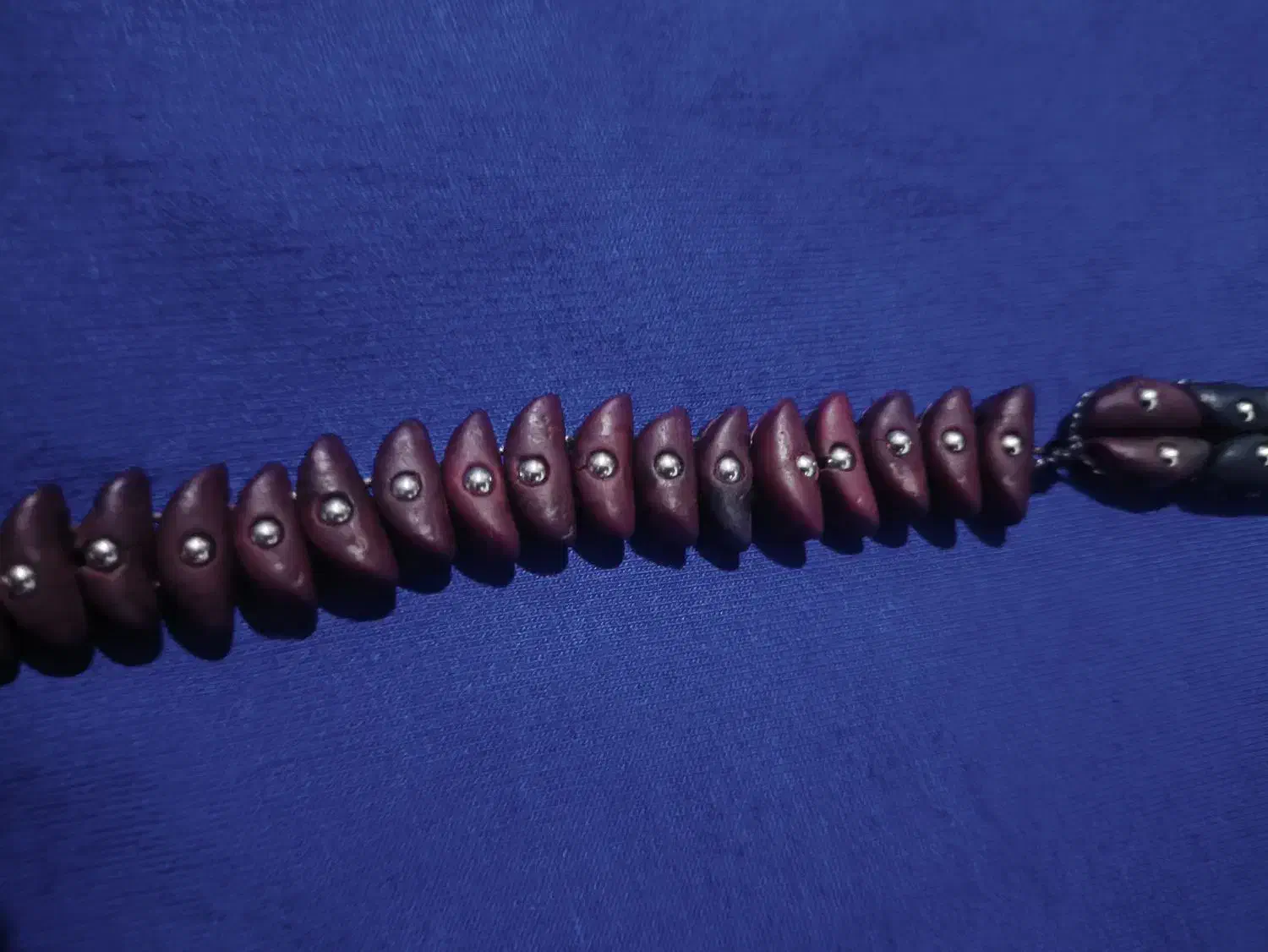 تسبیح هسته خرما|کلکسیون اشیاء عتیقه|رشت, معلولین|دیوار