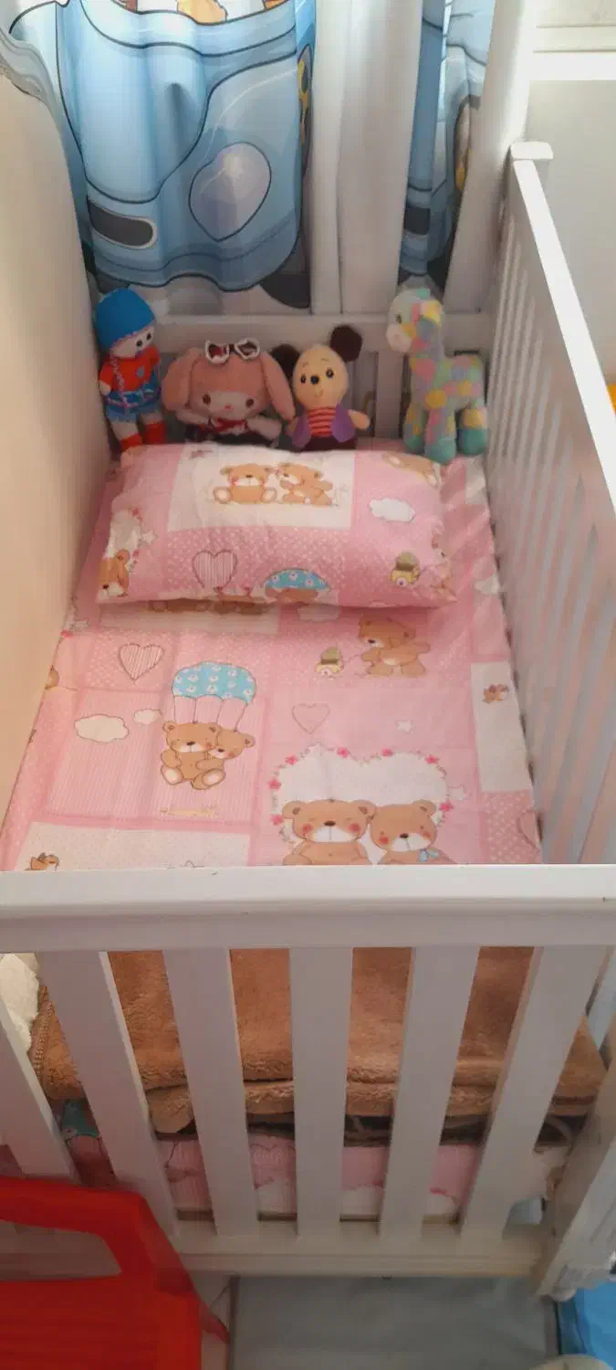 تخت کودک|تخت و صندلی بچه|تهران, استخر|دیوار