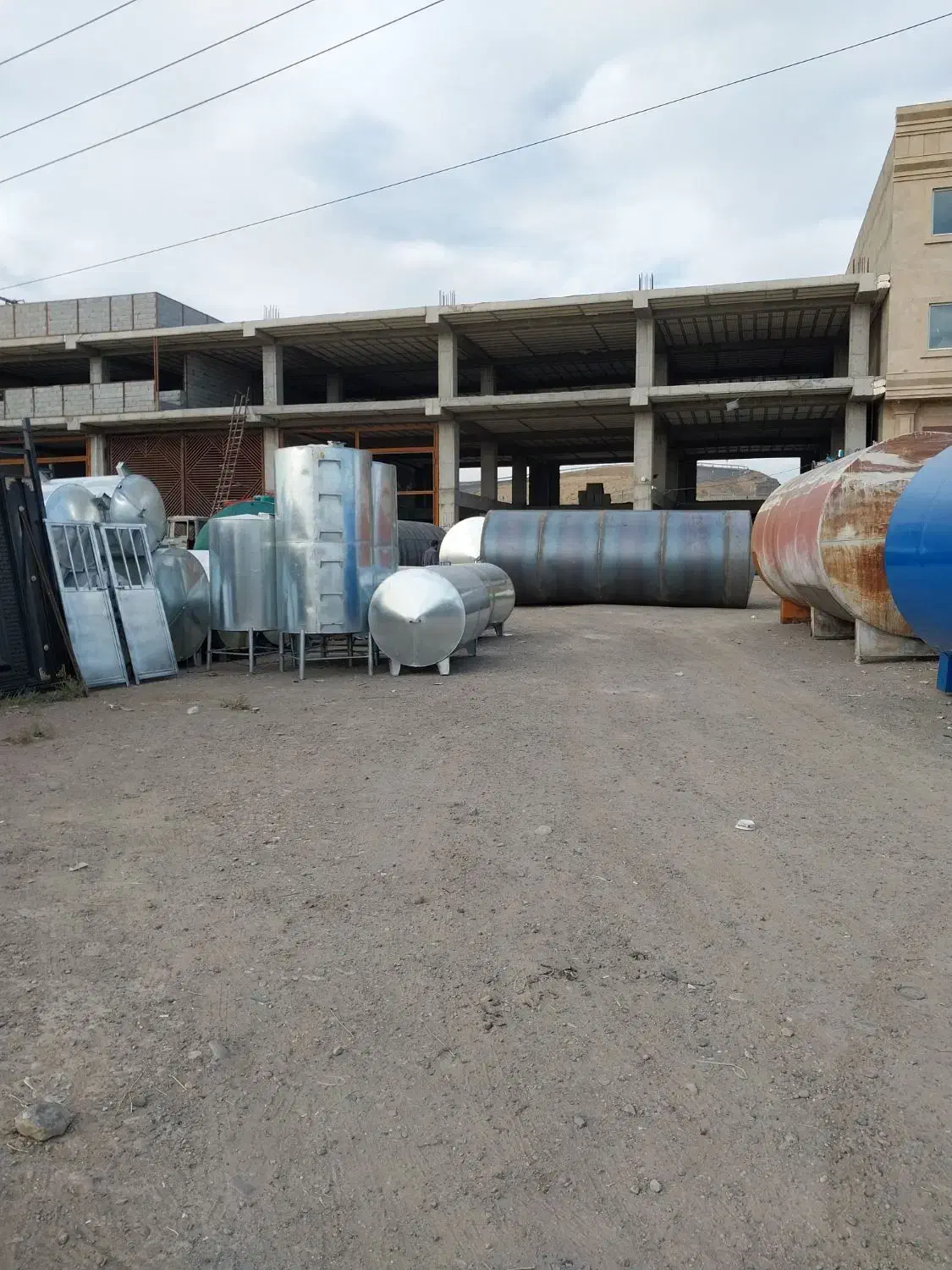 تولیدی تانکر آب و مخزن آب گالوانیزه شرطی|مصالح و تجهیزات ساختمان|صوفیان, |دیوار