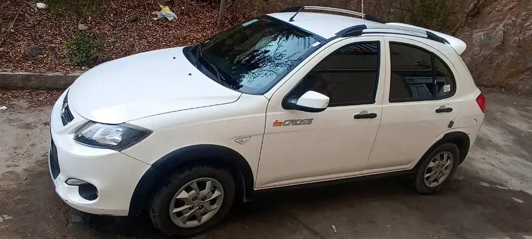 ماشین کویک ساده پارس خودرو|خودرو سواری و وانت|سنندج, |دیوار