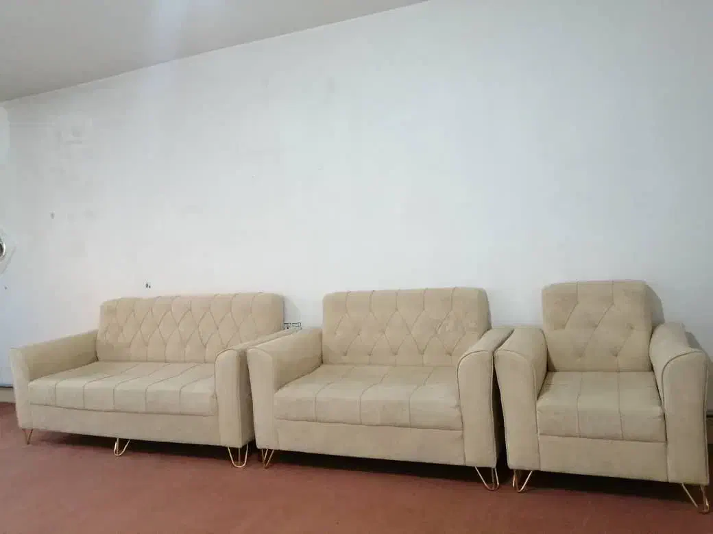 فروش مبل ۷ نفره تمیز|مبلمان خانگی و میز عسلی|مهاباد (آذربایجان غربی), |دیوار