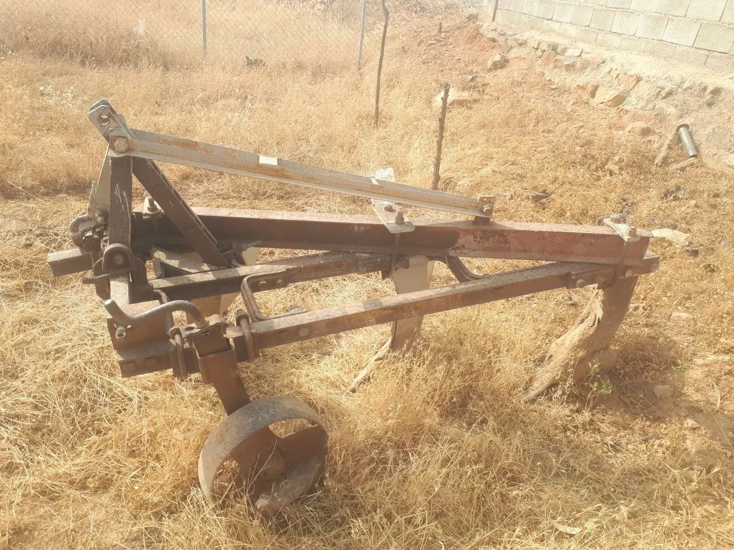 گاوآهن رومانی|ماشین‌آلات صنعتی|لالی, |دیوار