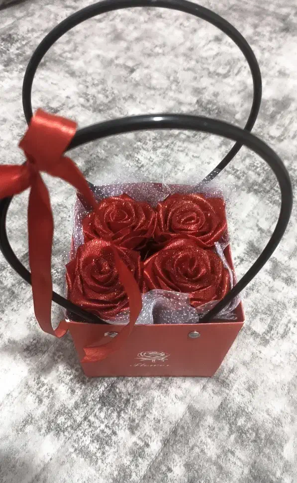 گُل|گل مصنوعی|کرج, کمال‌شهر|دیوار