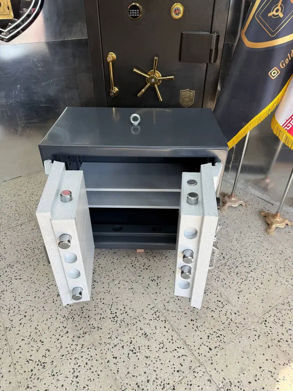 گاوصندوق زیرویترینی ۷۰۰ کیلویی دو درب|ابزارآلات|قزوین, |دیوار