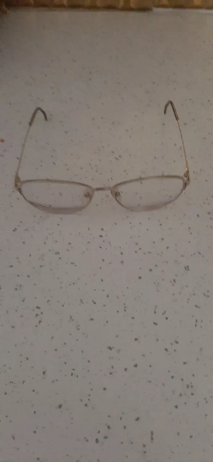 قاب عینک|زیورآلات و اکسسوری|قنوات, |دیوار