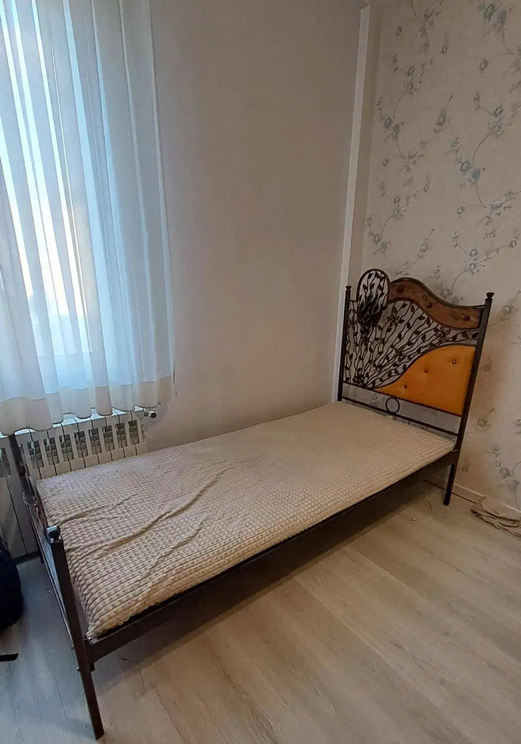 تخت فرفرژه|تخت و سرویس خواب|مشهد, نیروی هوایی|دیوار