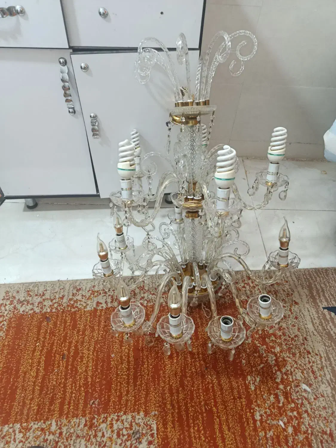 لوستر بزرگ|لوستر و چراغ آویز|سبزوار, قدس|دیوار