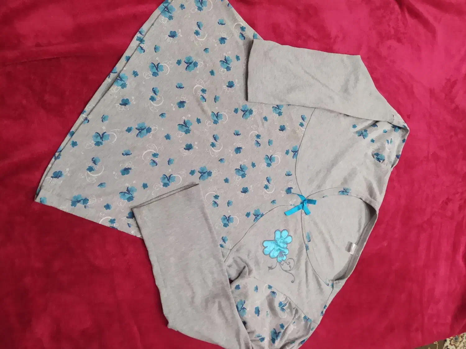 لباس و شومیز|لباس|شیراز, شاه قلی بیگی|دیوار