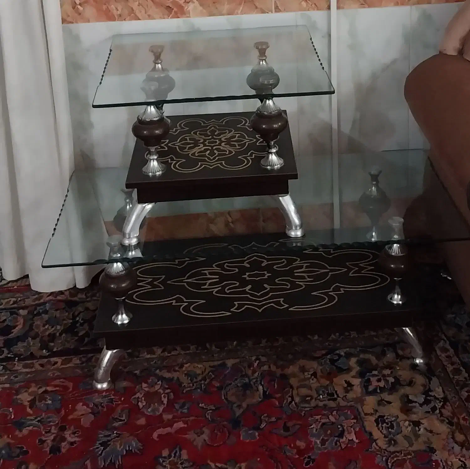 مبل ۷ نفره همراه ۳عدد جلو مبلی|مبلمان خانگی و میز عسلی|گوگان, |دیوار