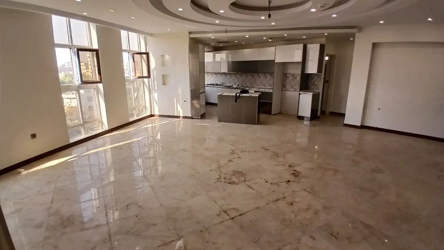 رهن و اجاره ۱۳۰ نوساز سه خواب فول